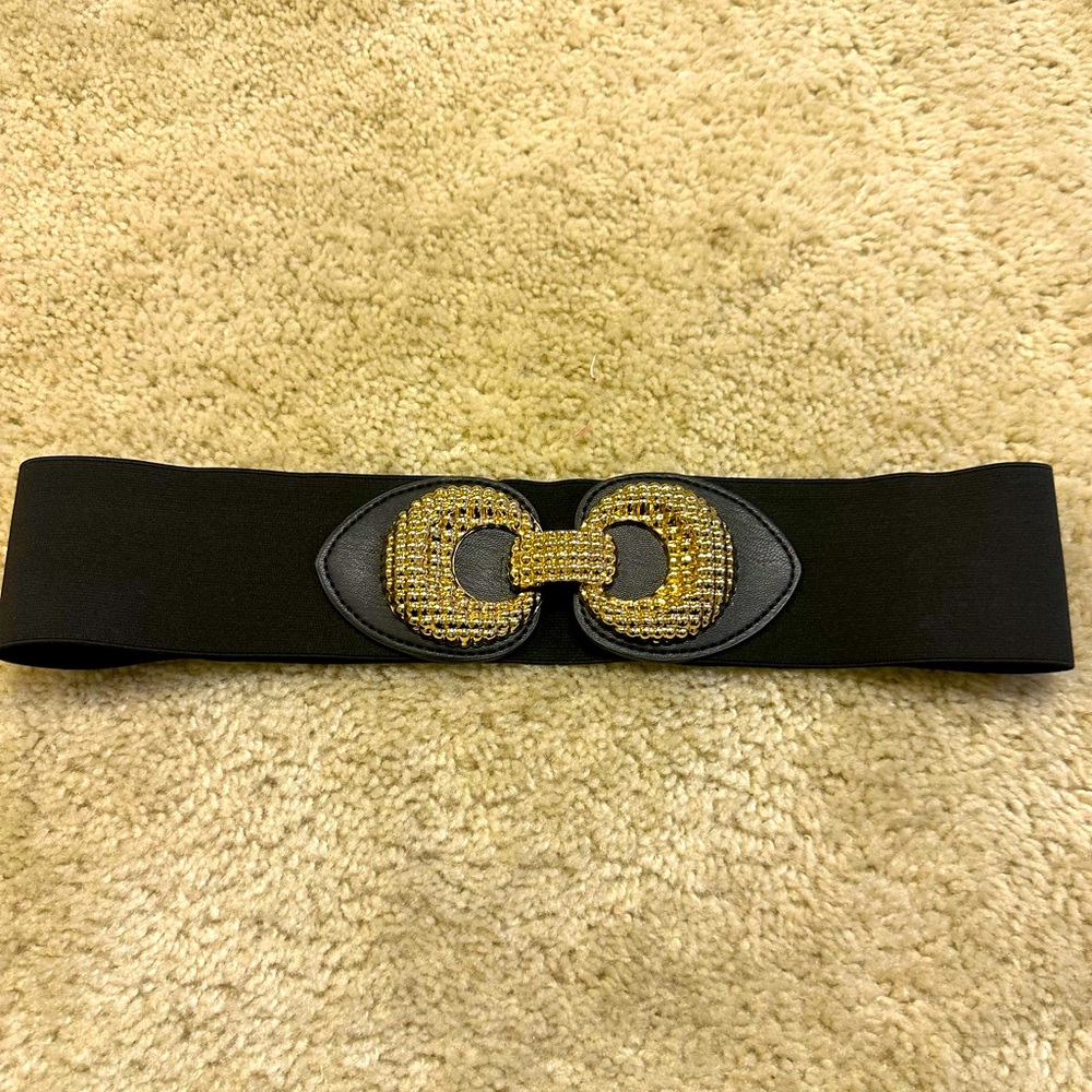 Black and gold wide stretchy belt from Zara never worn